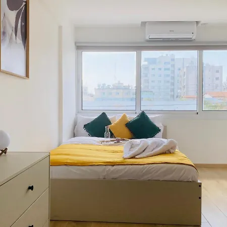 Apartment Pink Flamingo 1-br In Larnaca